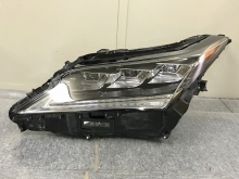 TOYOTA - genuine parts 81185-48D40