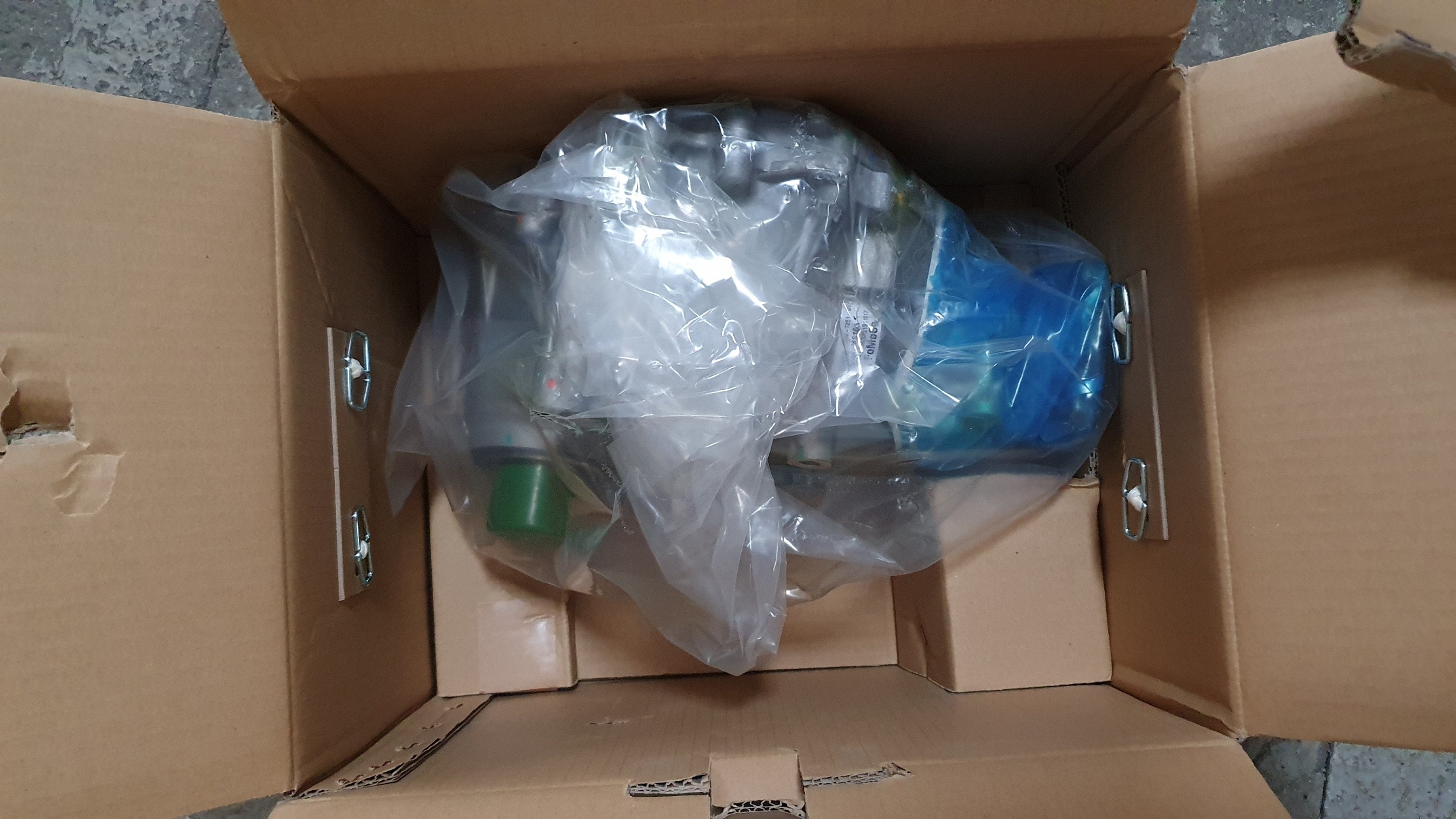 TOYOTA - genuine parts AW212-7500R